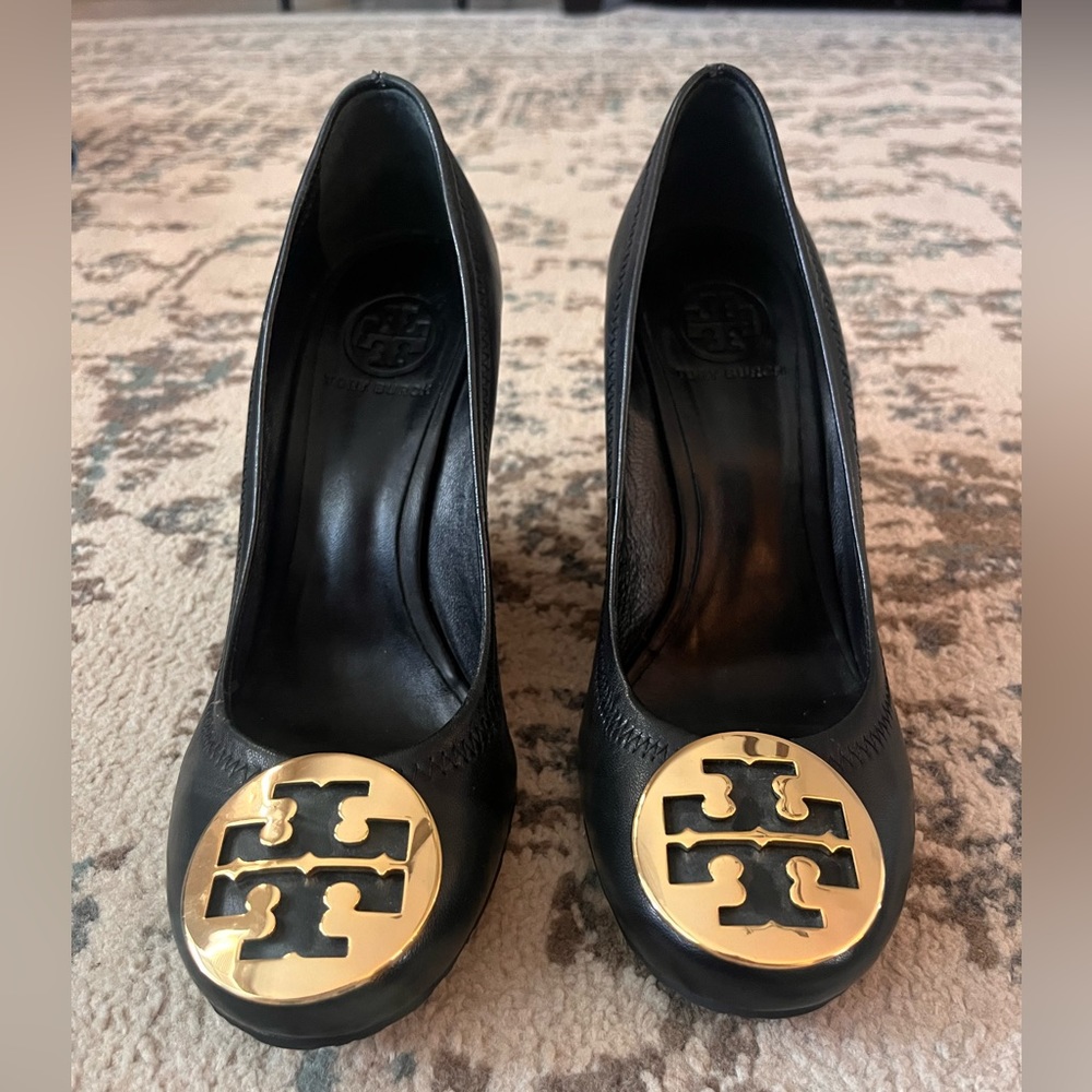 Tory Burch Chelsea Wedges